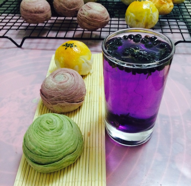 蛋黄酥~紫薯、抹茶、原味~花好月圆，中秋快乐~内附一次做六色蛋黄酥方法~