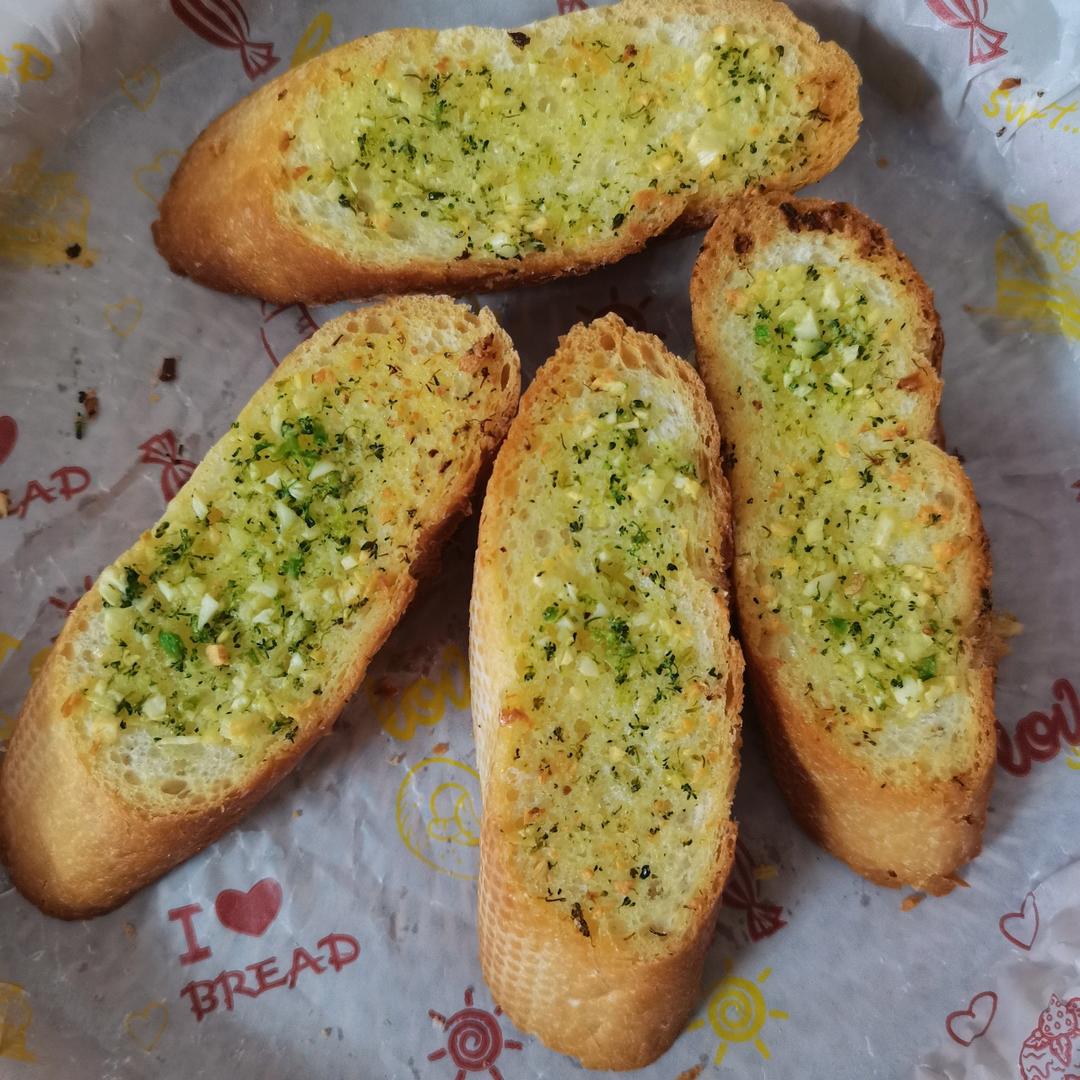 黄油蒜香欧芹法棍片