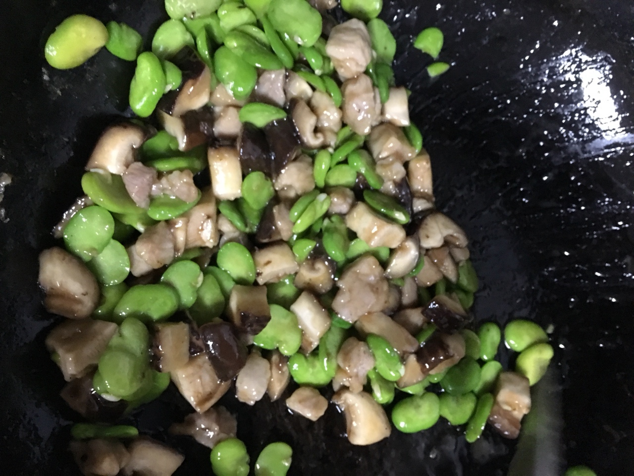 花菇爱上蚕豆的做法 步骤6