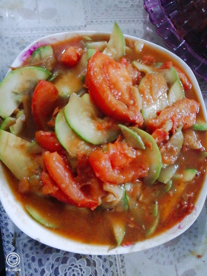 西红柿炒西葫芦