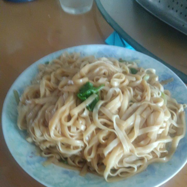吃不够的油泼面😍