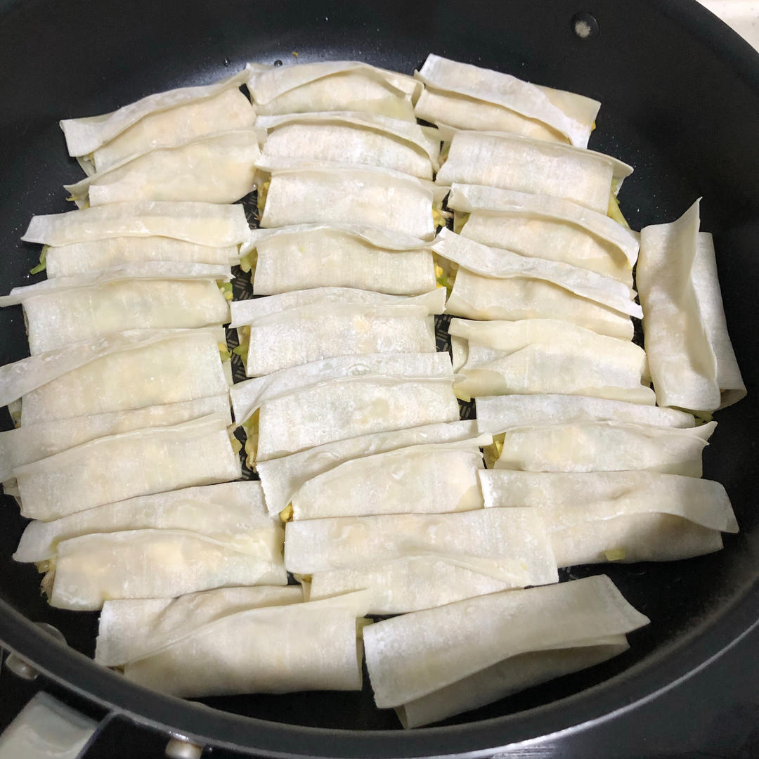 超级好吃的西葫芦鸡蛋素锅贴（馄饨皮版）