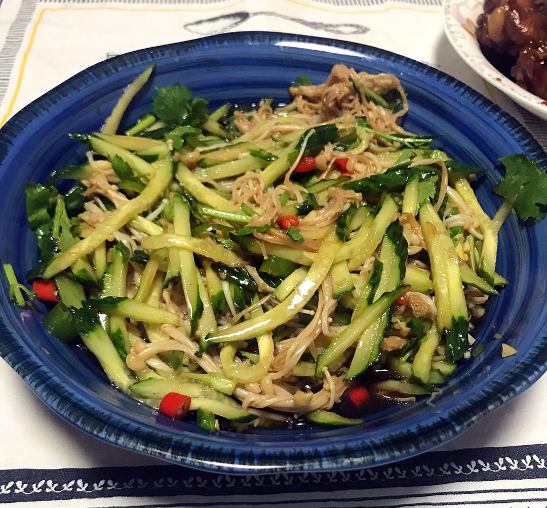 金针菇拌黄瓜丝的做法