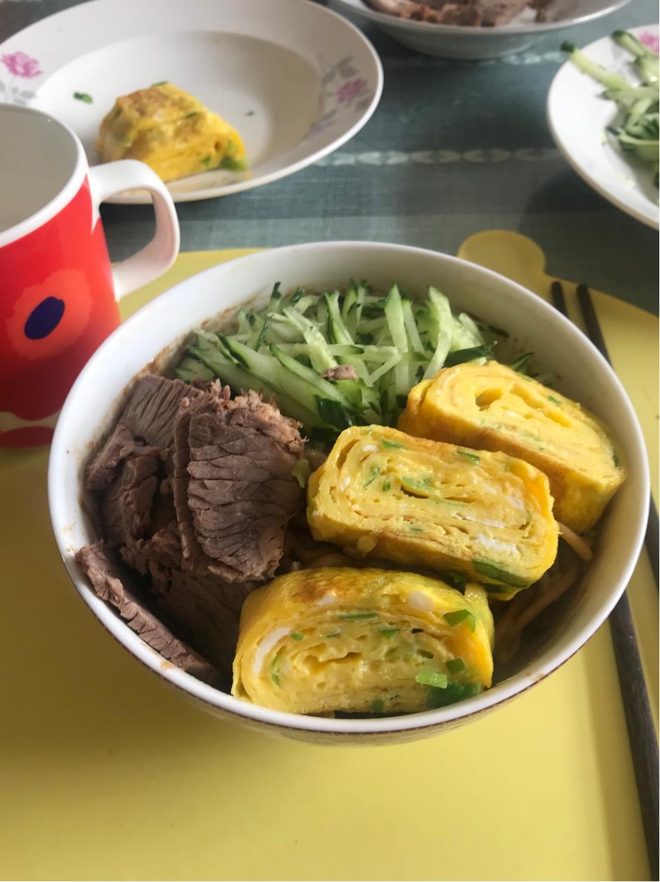 豪华版厚蛋烧牛肉热干面