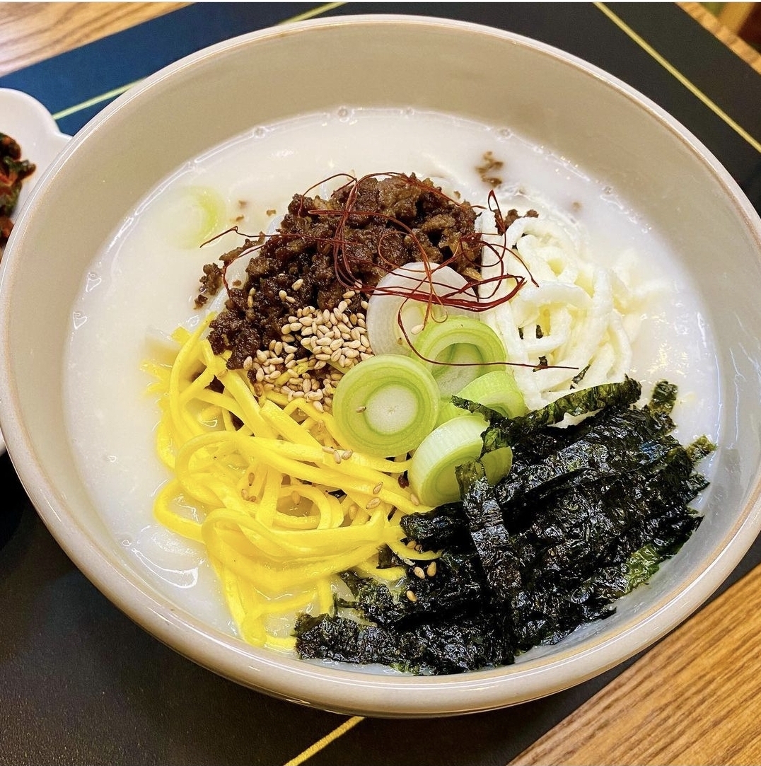 低钠韩国过年吃的牛肉年糕汤，太好吃恨不得每天吃哇～前半部分新手版，后半部分高手版。