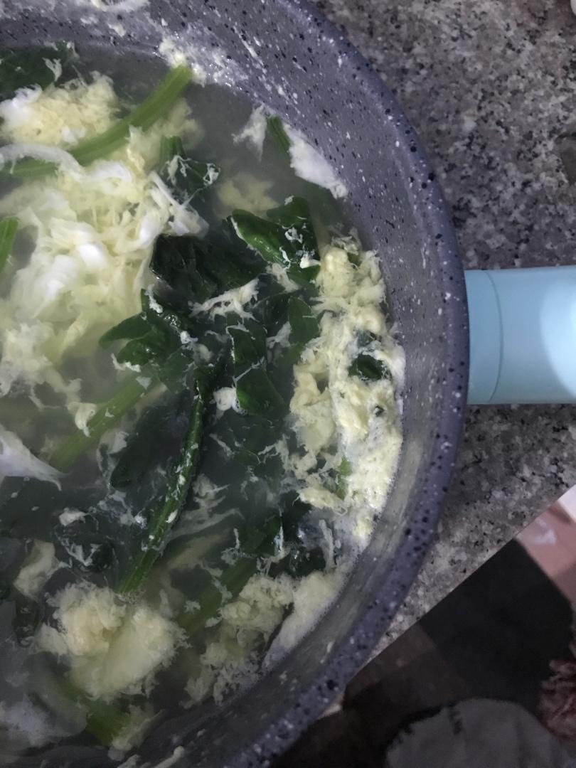 菠菜鸡蛋汤