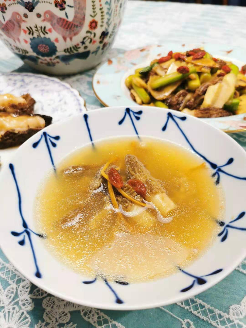 新鲜羊肚菌汤
