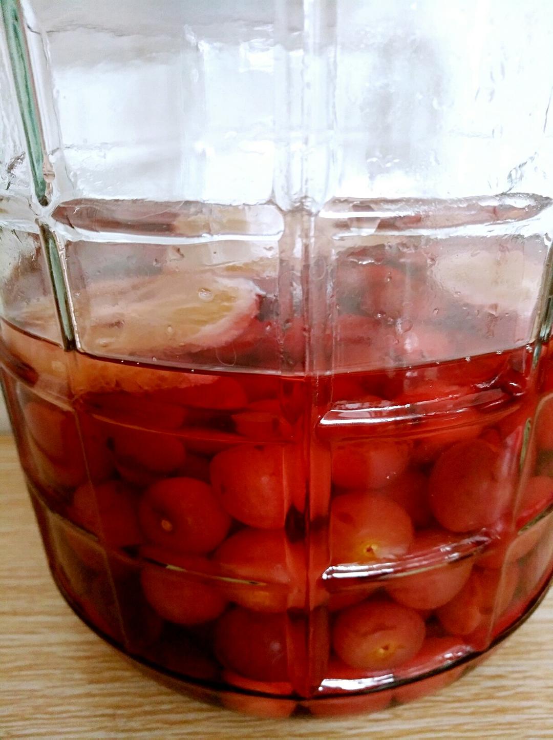 味蕾叮咚做的樱桃酒