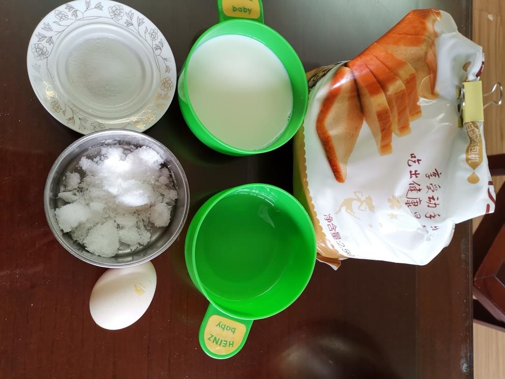 纯奶手撕吐司的做法 步骤1