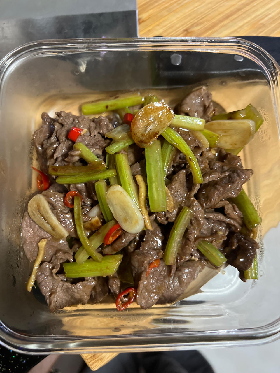 很嫩的小炒芹菜黄牛肉