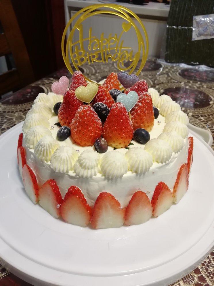 草莓咸奶油蛋糕