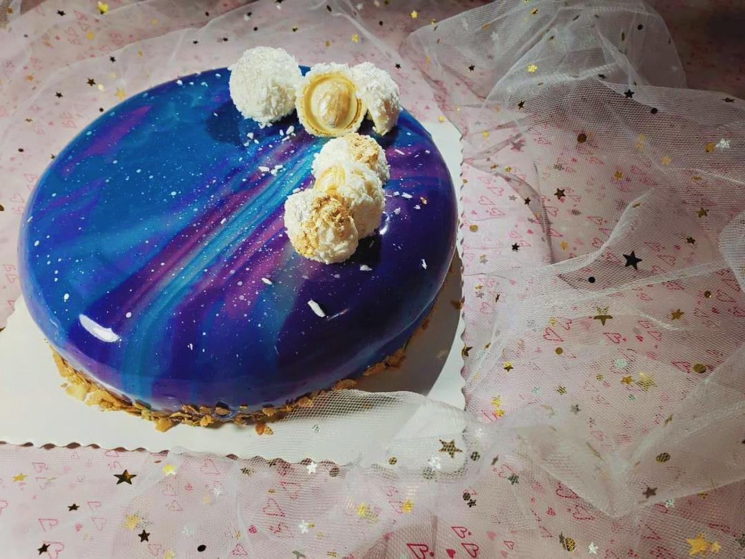 zhaengzz做的星空镜面蛋糕