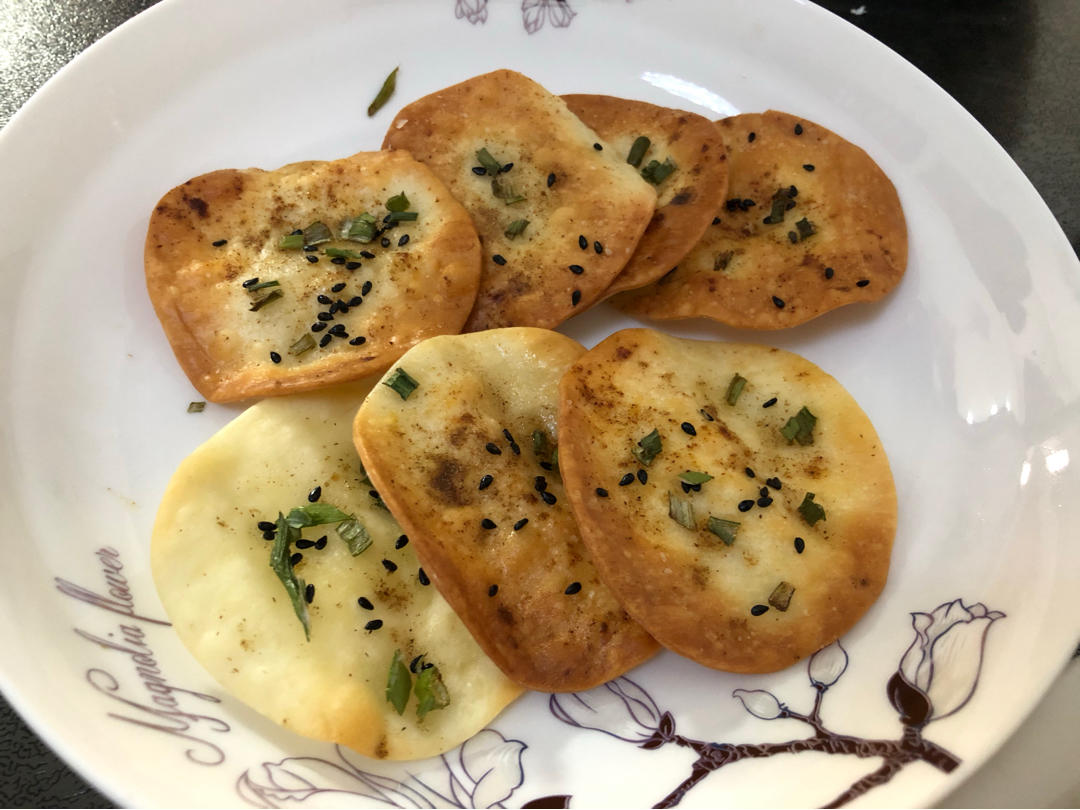 超简易10分钟快手早餐～饺子皮脆饼