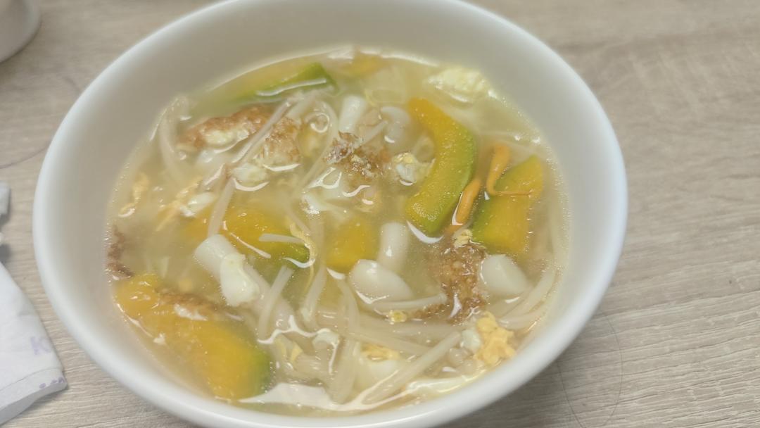 菌菇南瓜鸡蛋汤