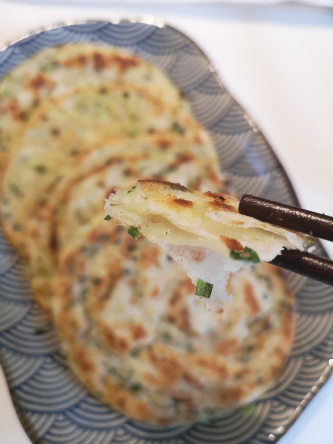 葱油饼（附外酥里嫩的技巧）