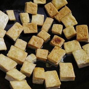 排骨焖豆腐的做法 步骤2