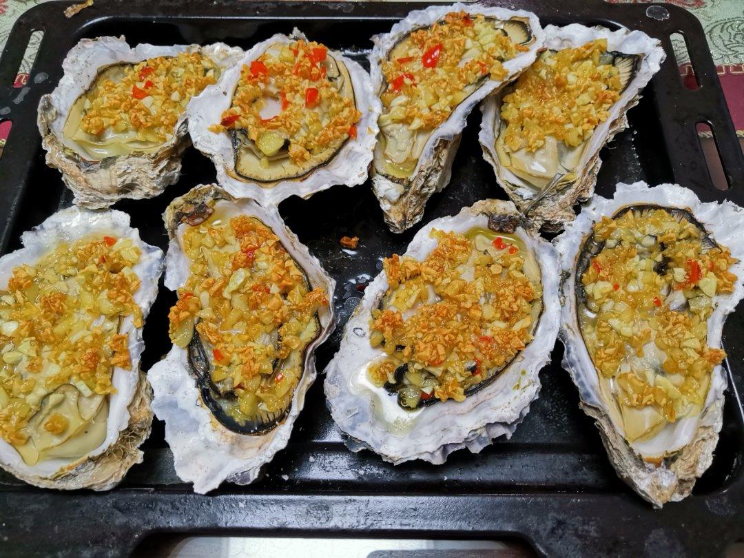 亮不言做的蒜蓉烤生蚝(烤箱版)