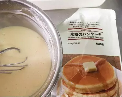 松饼粉做枫糖蛋糕【MUJI微波炉食谱】的做法 步骤1