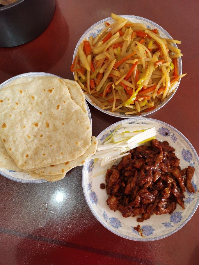 春饼的做法（北方习俗吃的摊春饼）