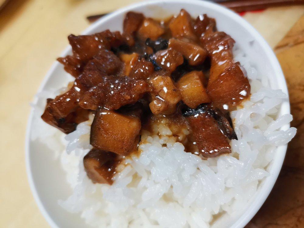 好吃到停不下来的卤肉饭