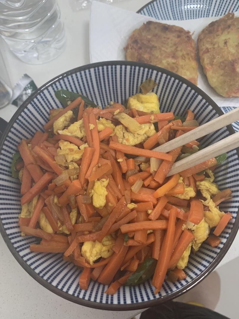 胡萝卜炒鸡蛋