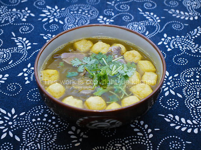 咖喱油豆腐粉丝牛肉汤的做法