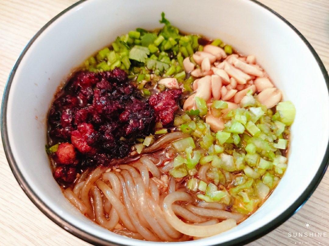 堂妈小厨——超好吃的酸辣粉