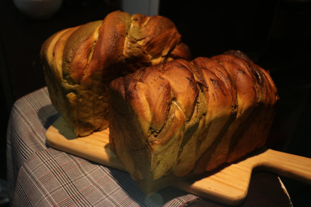 黑芝麻奶酥吐司【一次发酵】