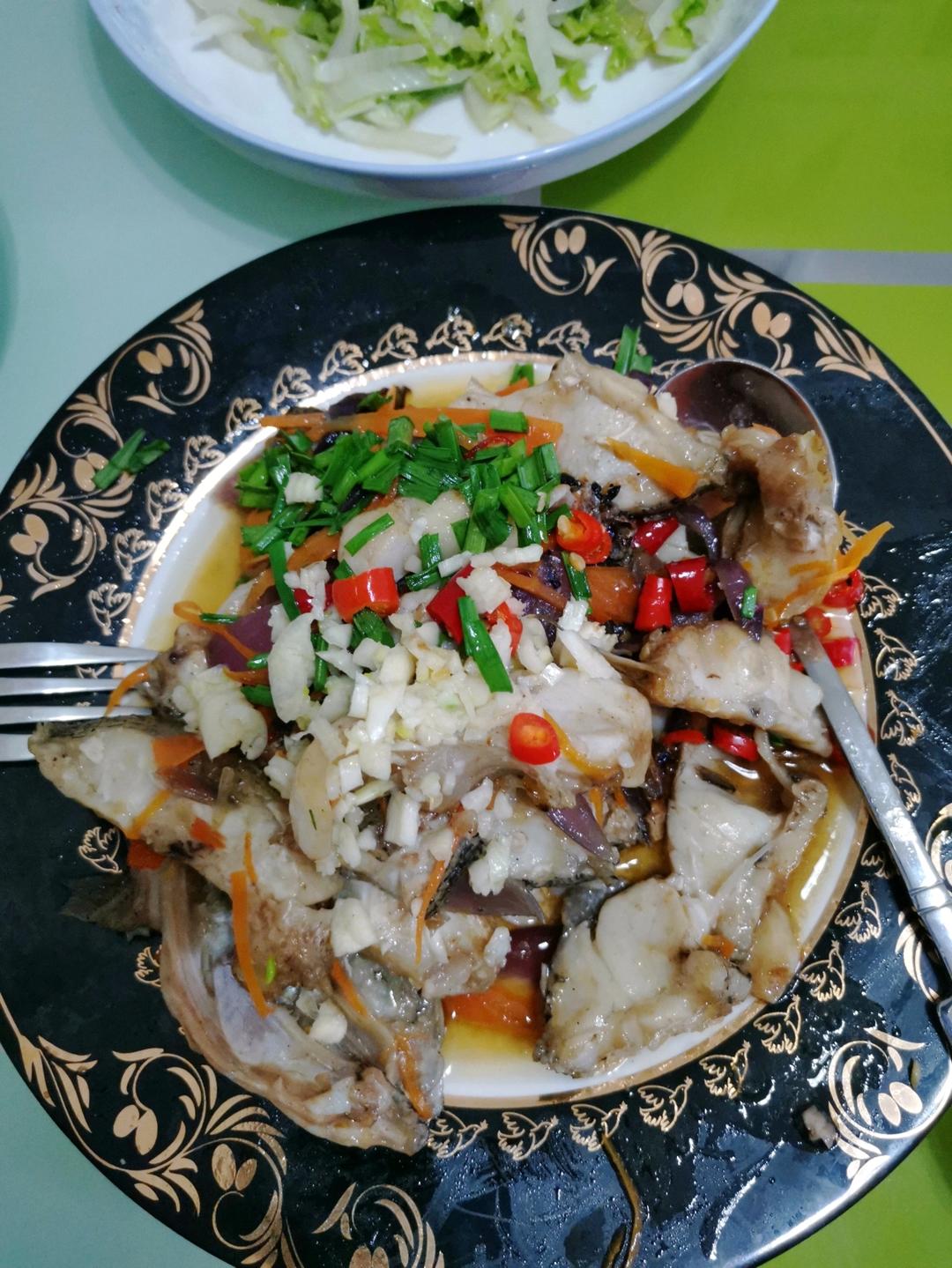 葱香焗鲈鱼
