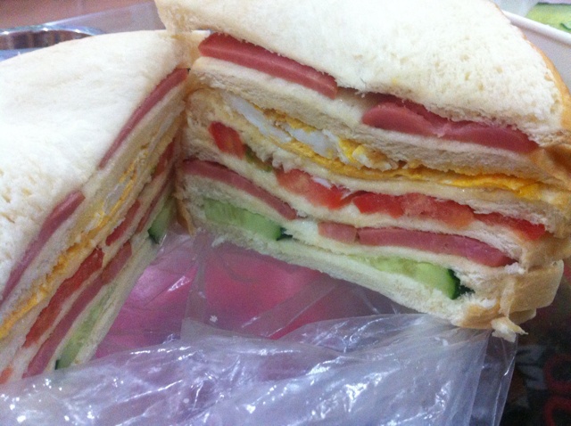 火腿芝士蛋三文治