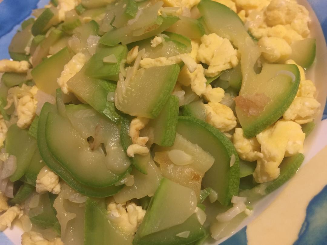西葫芦炒鸡蛋