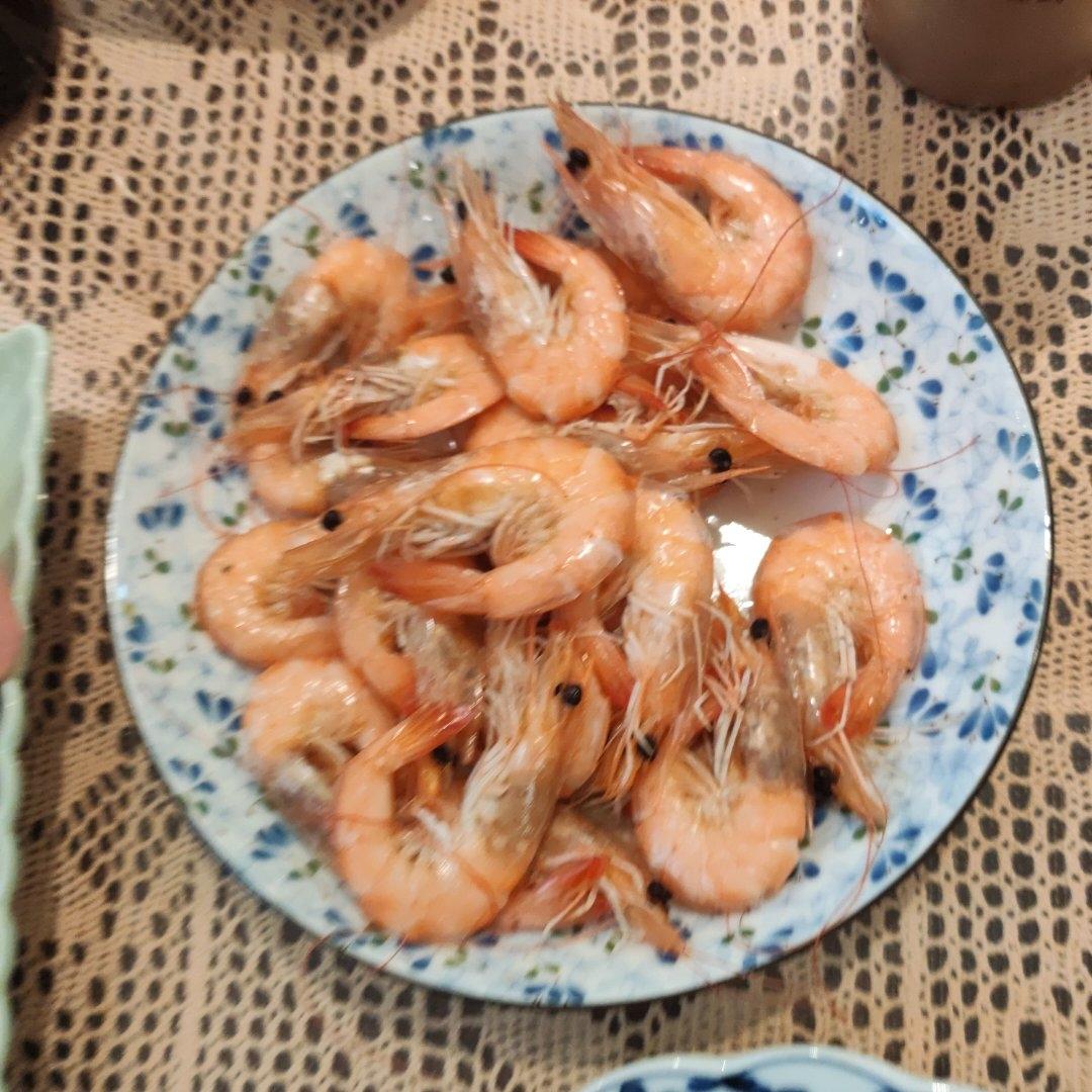 水煮虾（灵魂蘸料汁很关键哈😄）