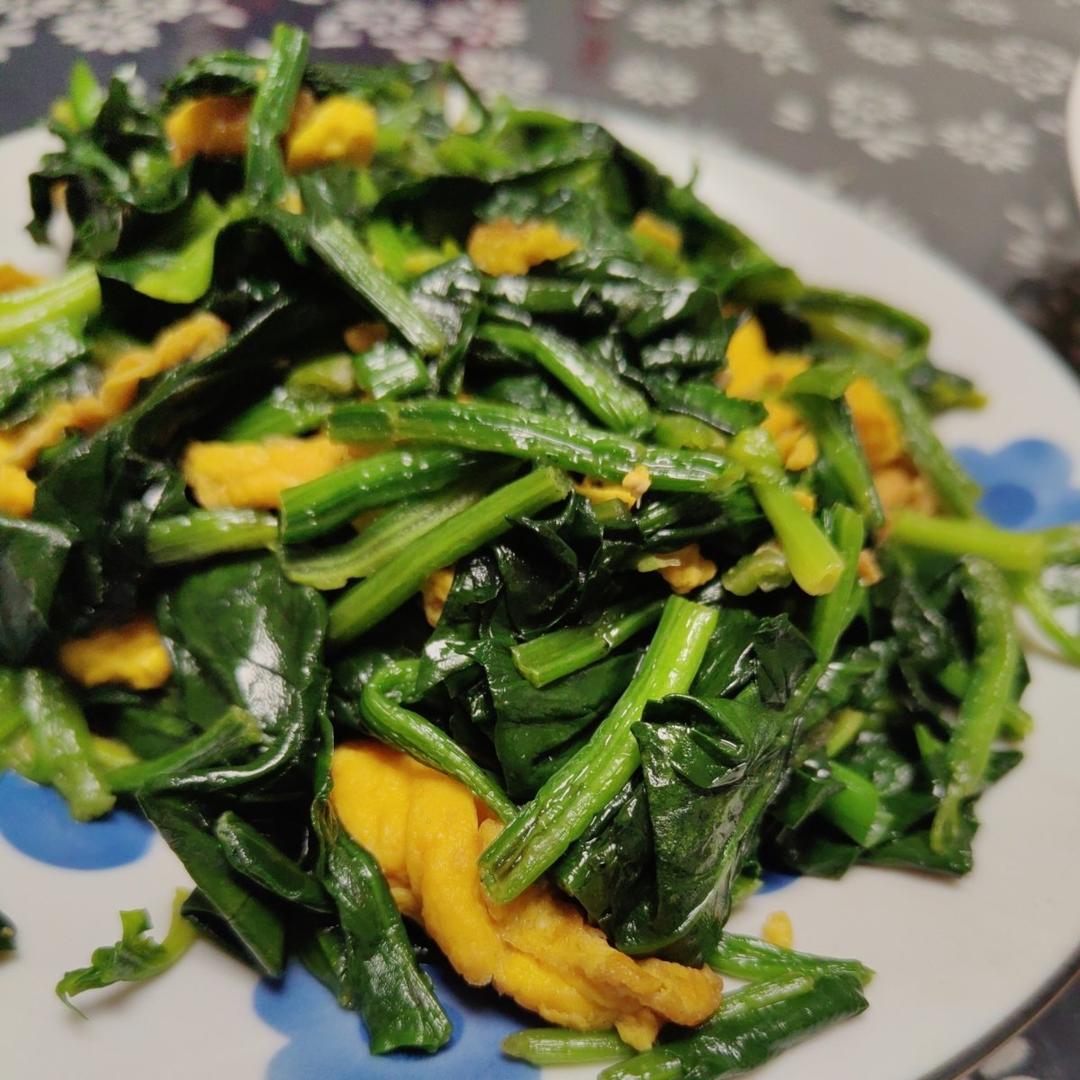 菠菜炒鸡蛋 Fried Spinach with Egg