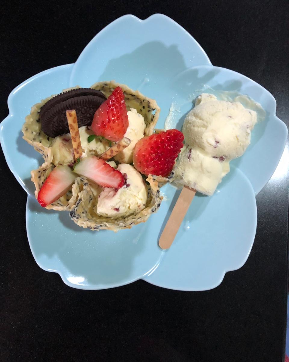 自制冰淇淋（懒人版无需搅拌的冰淇淋）