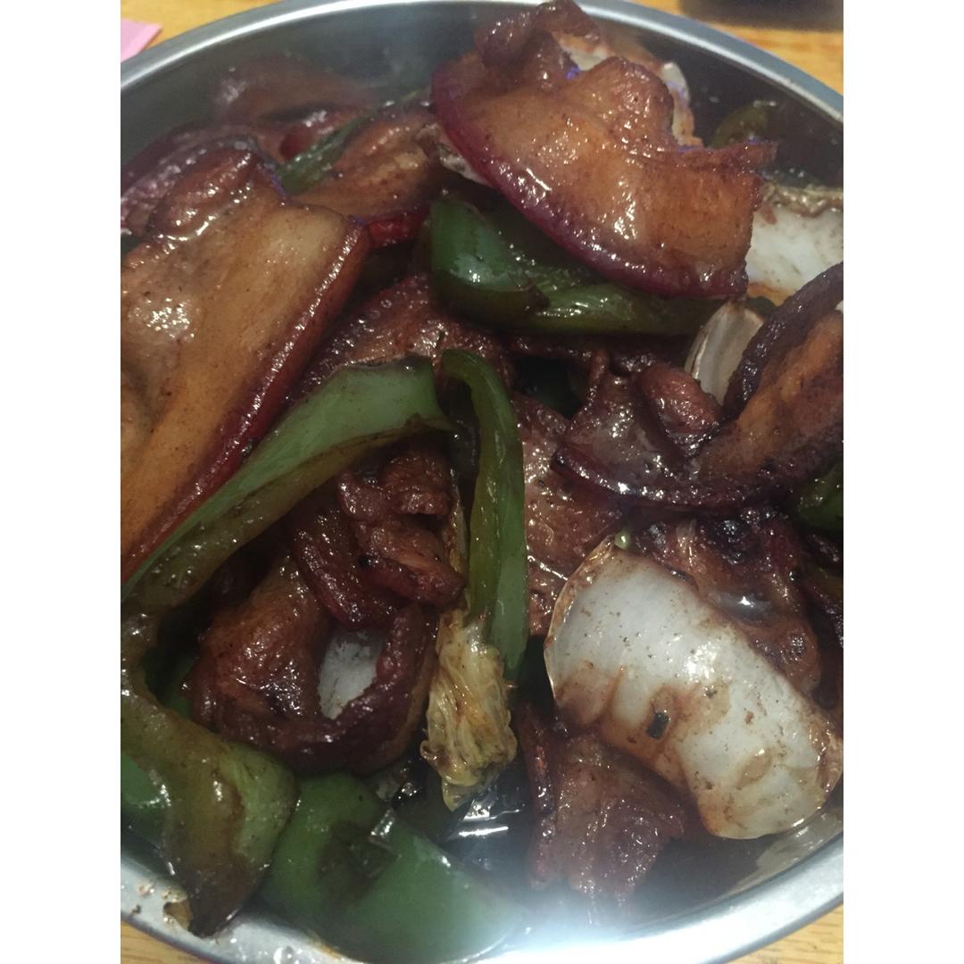 家常青椒干煸五花肉