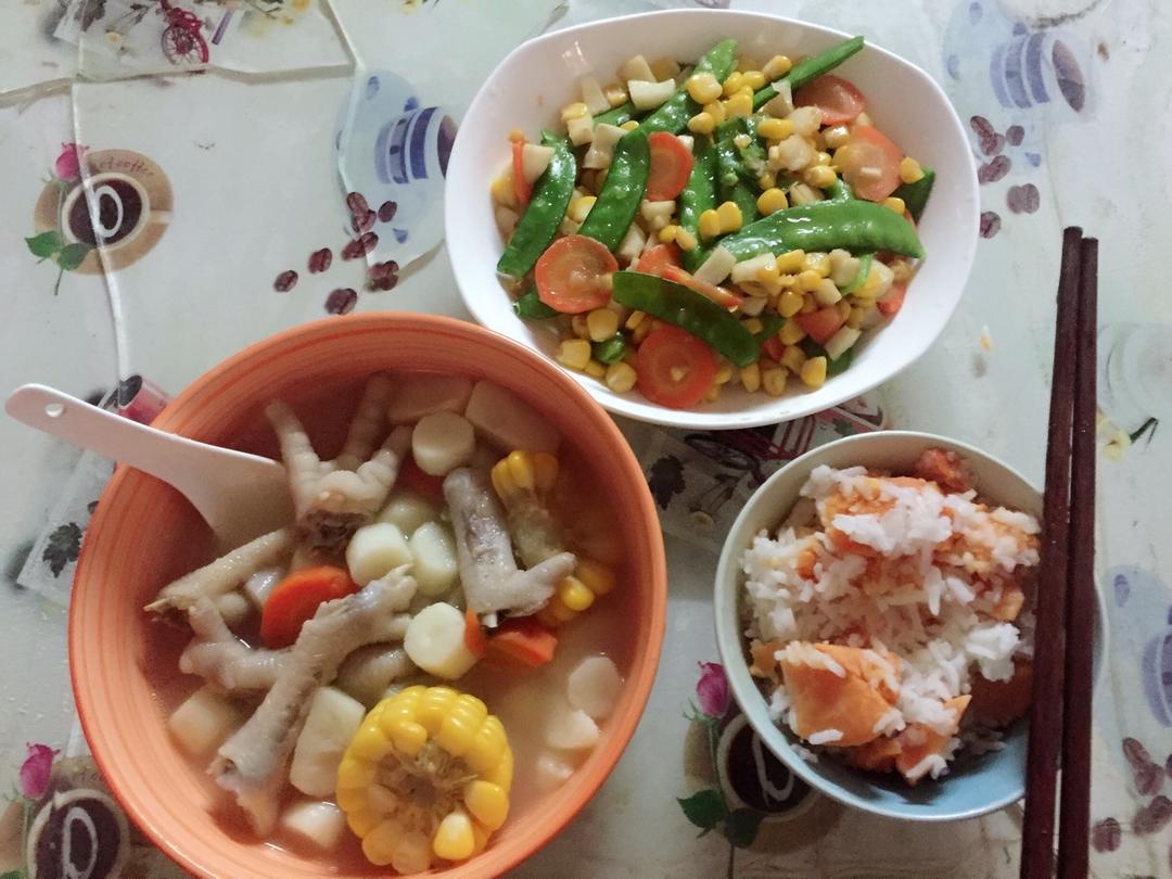 素菜也可以这么美—荷塘小炒
