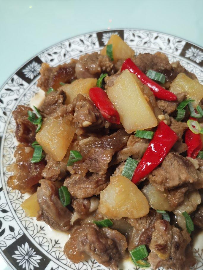 红烧牛肉土豆 （独家秘制）