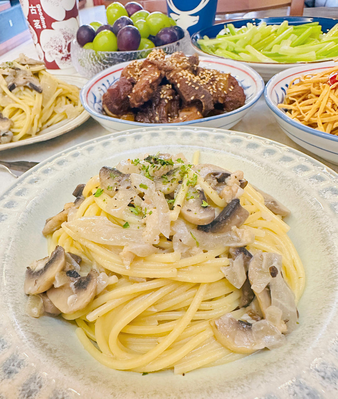 白酱蘑菇培根意大利面