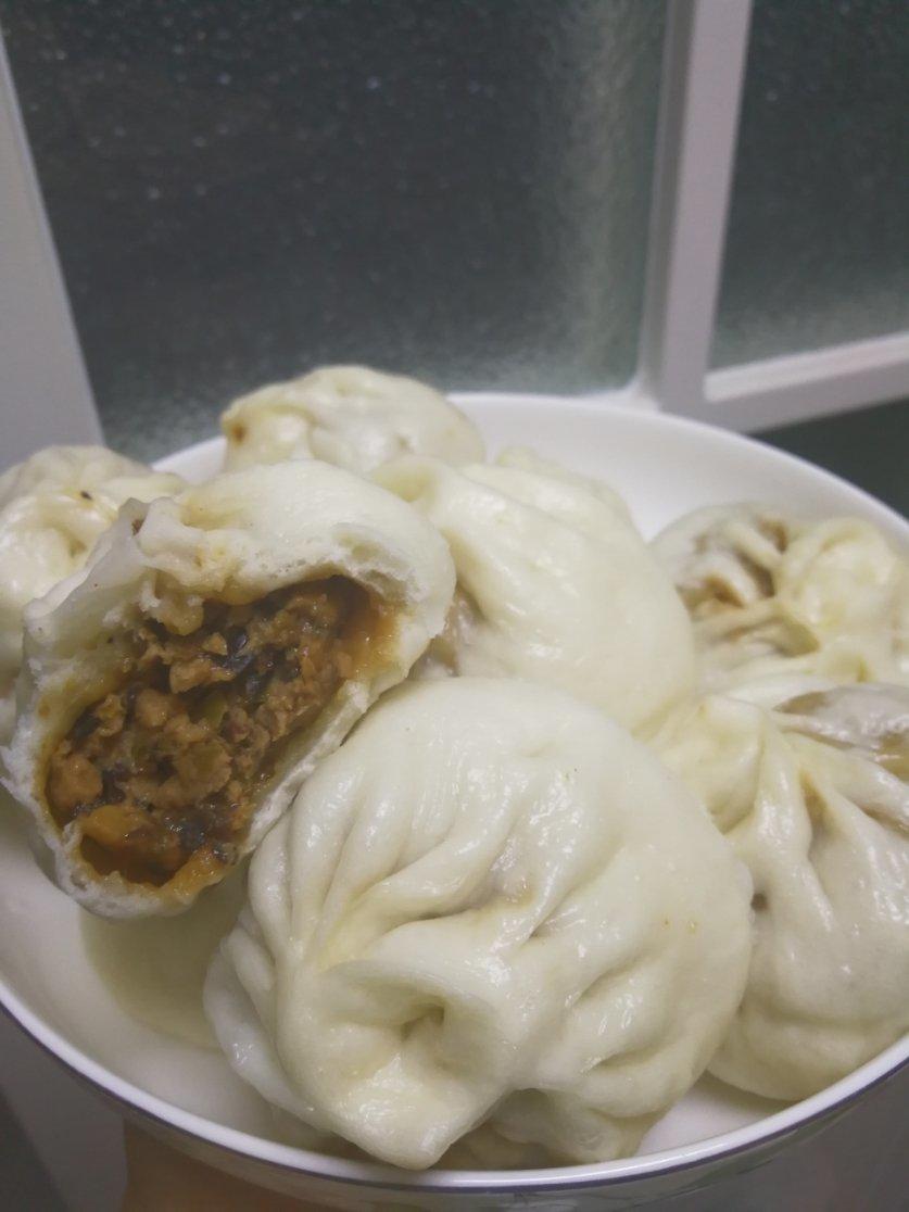 香菇酱肉包