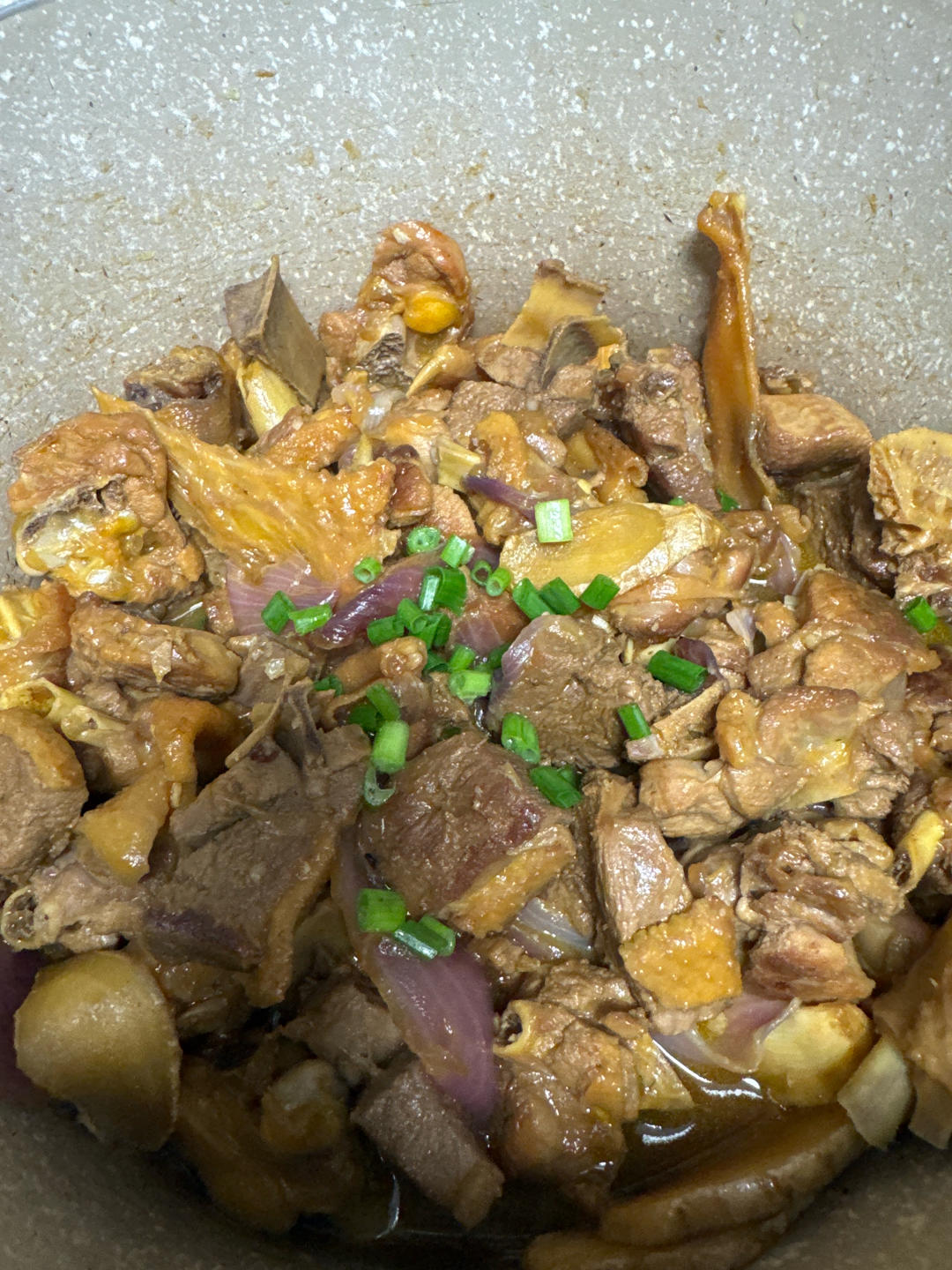 蒜香鸭肉煲