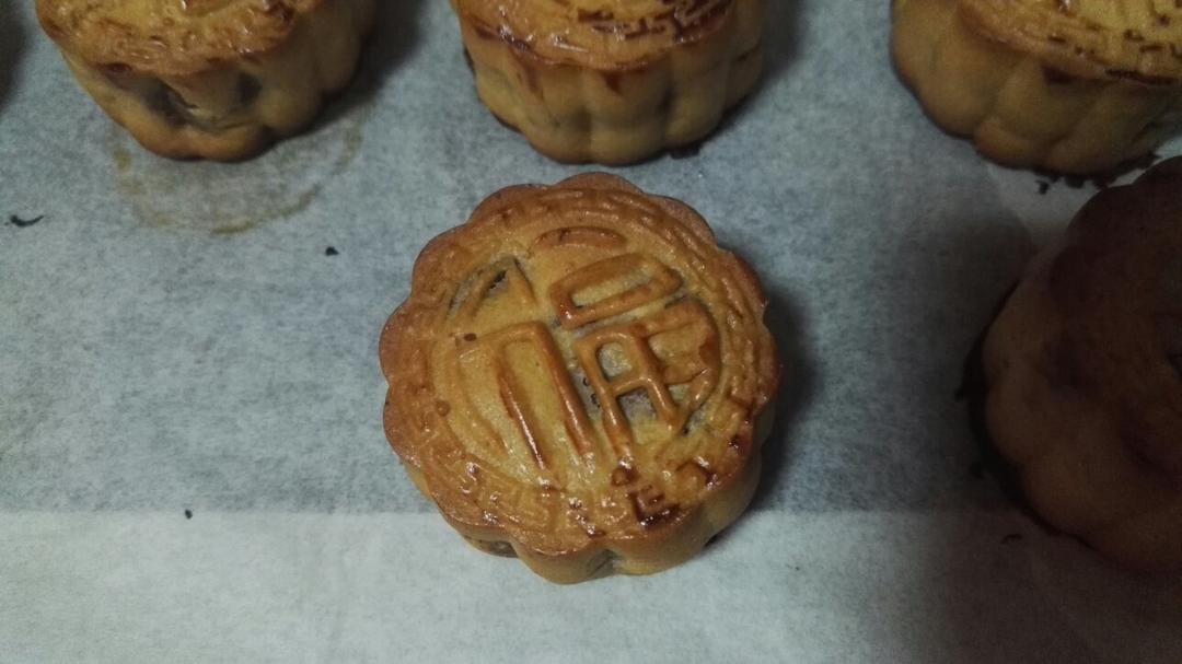 广式月饼——蛋黄莲蓉月饼