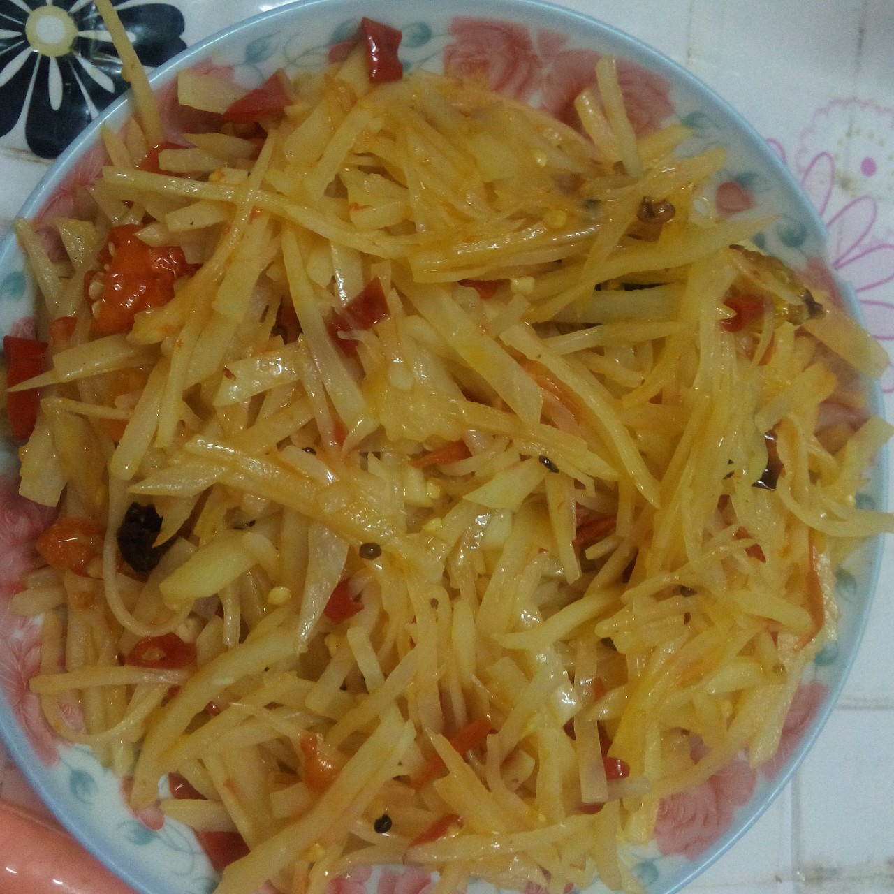 酸辣土豆丝-不用再愁不辣不酸了