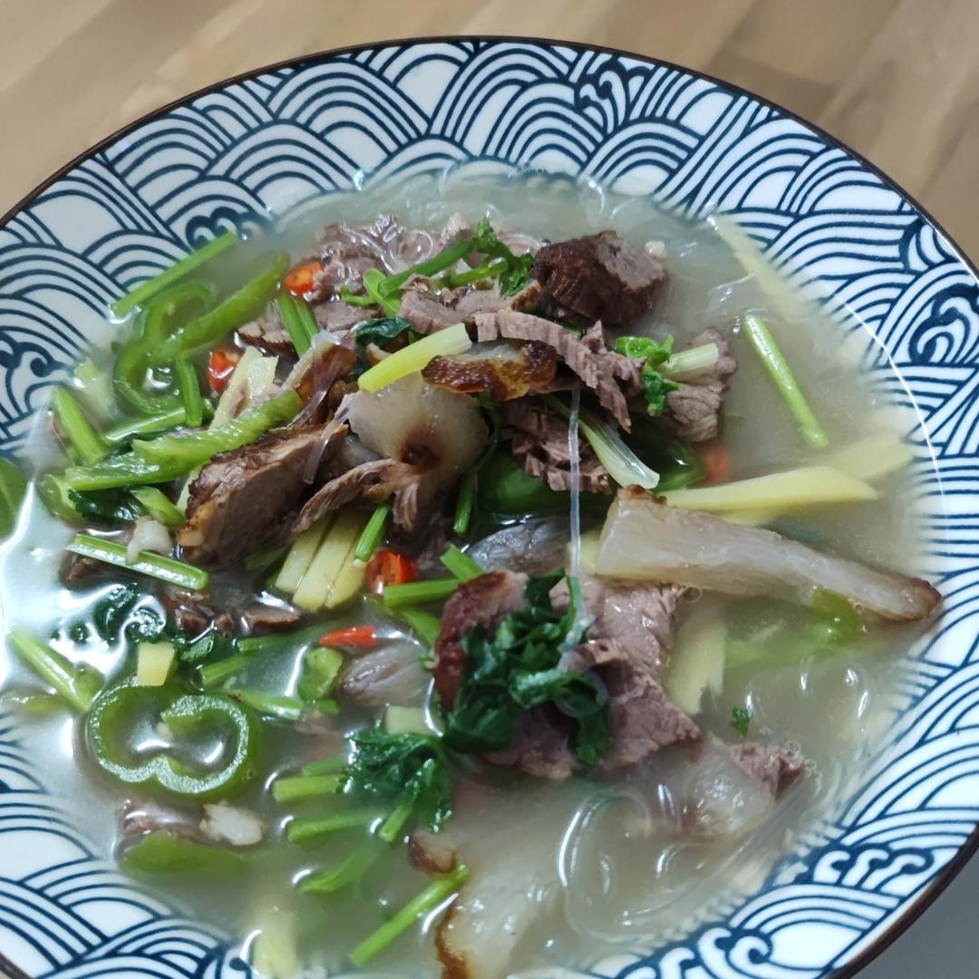 干了这碗牛肉粉丝汤