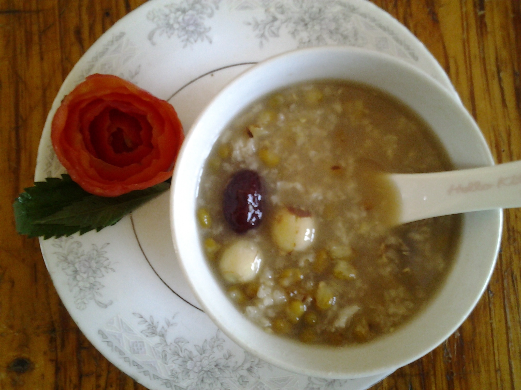 薏米莲子绿豆粥