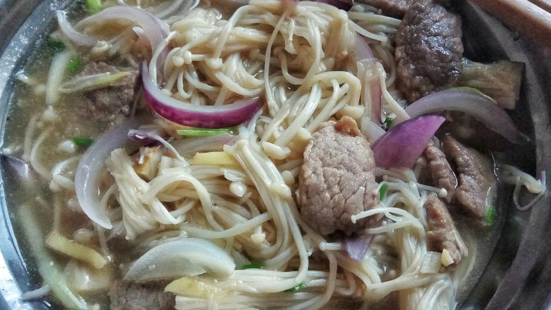 牛肉金针菇