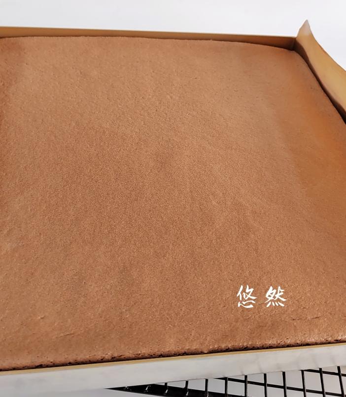 可可蛋糕卷的做法 步骤12