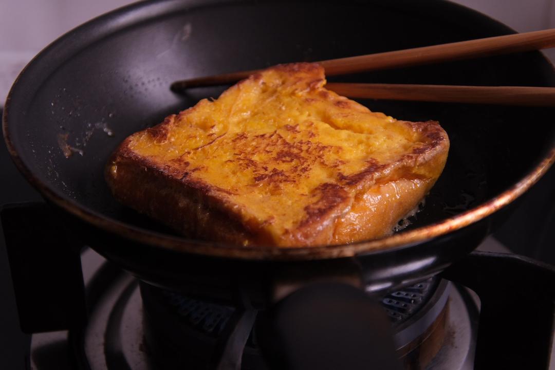 快手早餐鸡蛋煎吐司
