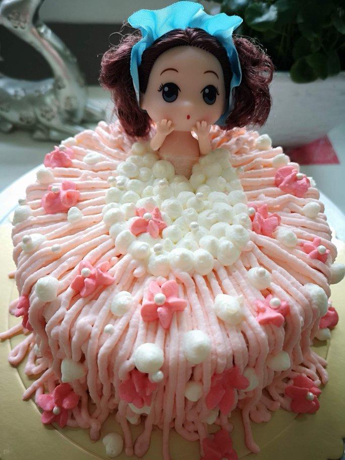 详细步骤制作泡泡浴娃娃蛋糕