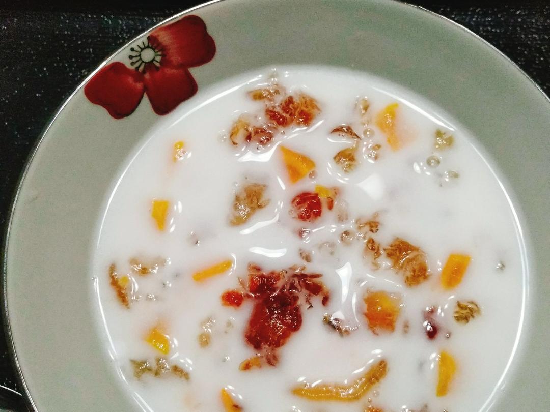 桃胶番薯糖水