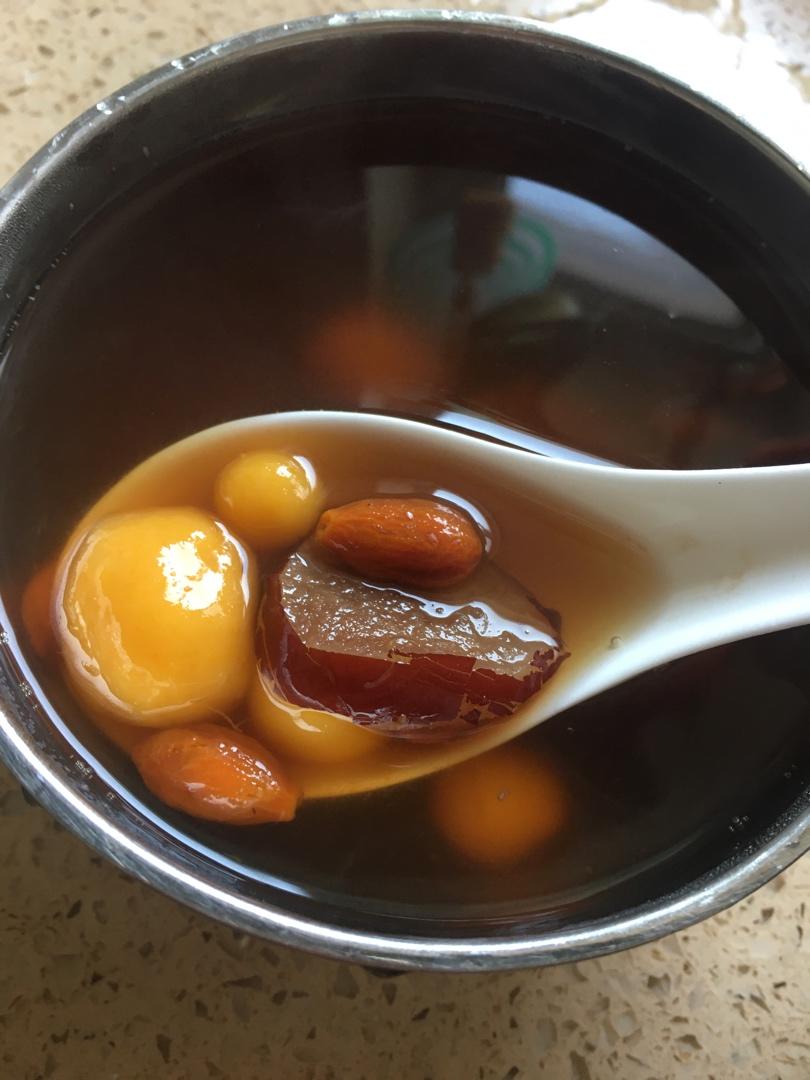 女人要多吃这道甜品，健脾补血，做法简单，比天天敷面膜要强